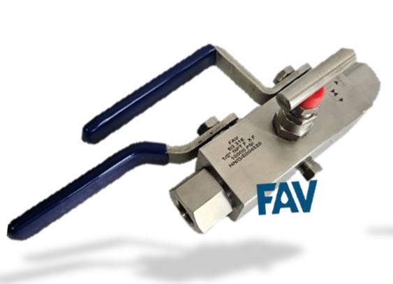 DBB TT Double Block and Bleed Valve , Thread x Thread, 2 x Ball Valve